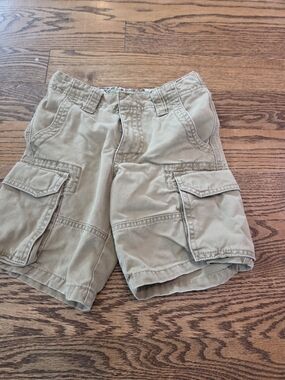 Old Navy Olive/Tan Cargo Shorts - Kids Size 5